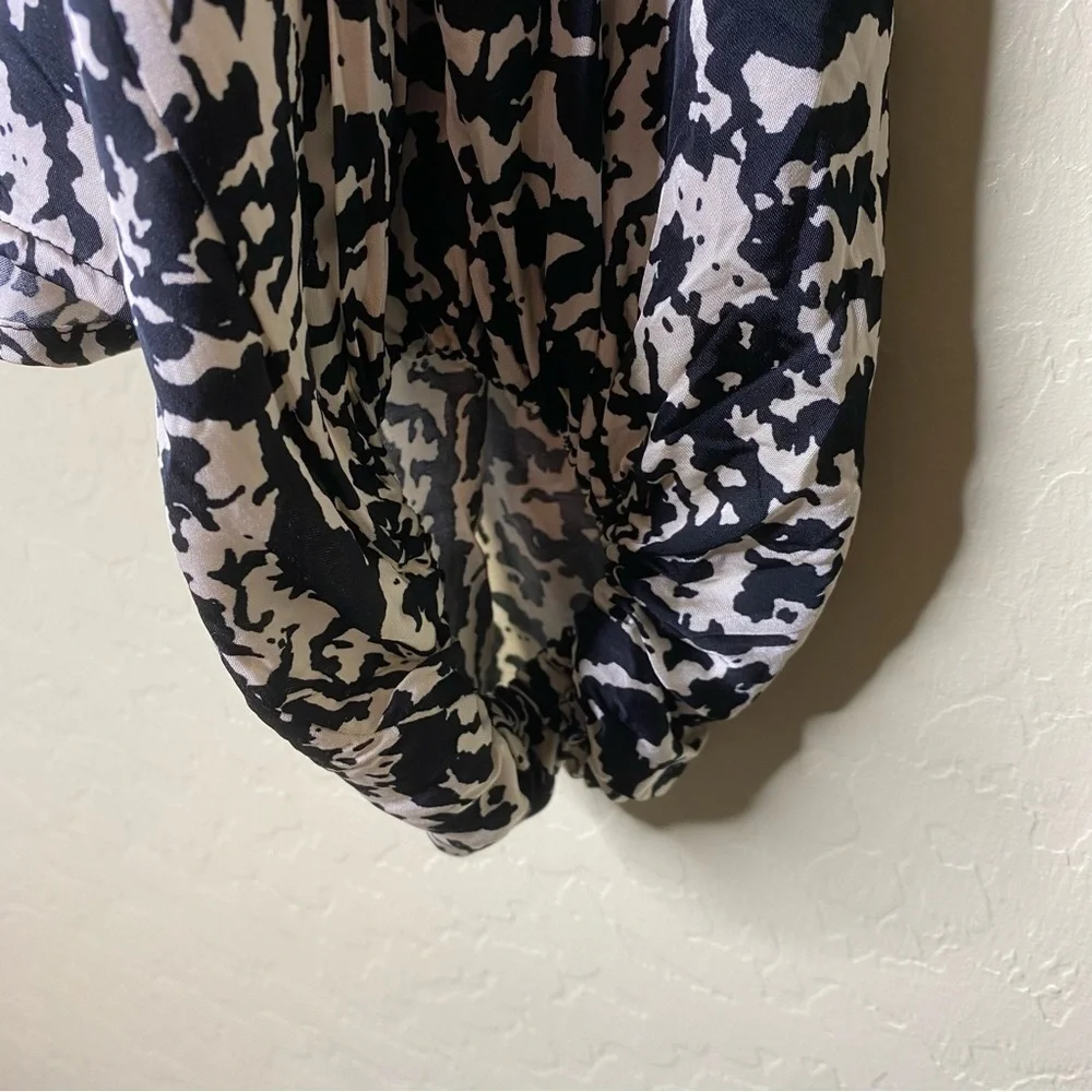 H&M Black & Cream Patterned Blouse Top Nwot Size Large L